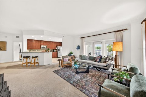 Condo in Orlando, Florida, 3 bedrooms  № 2212141 - photo 3