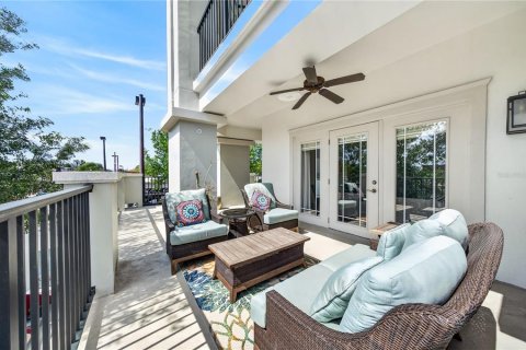 Condo in Orlando, Florida, 3 bedrooms  № 2212141 - photo 23