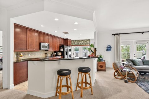 Condo in Orlando, Florida, 3 bedrooms  № 2212141 - photo 8