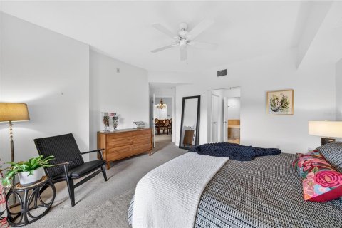Condo in Orlando, Florida, 3 bedrooms  № 2212141 - photo 20