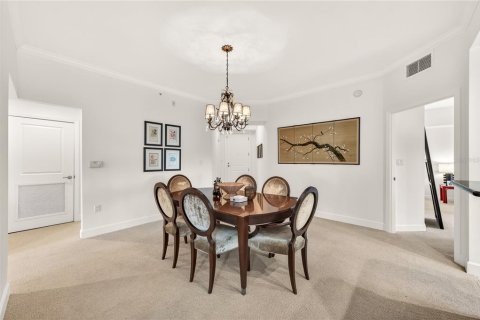 Condo in Orlando, Florida, 3 bedrooms  № 2212141 - photo 5