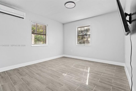 Immobilier commercial à vendre à Hollywood, Floride: 150.59 m2 № 1999037 - photo 19