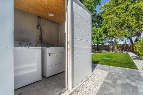 Immobilier commercial à vendre à Hollywood, Floride: 150.59 m2 № 1999037 - photo 28