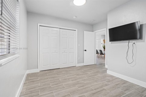 Immobilier commercial à vendre à Hollywood, Floride: 150.59 m2 № 1999037 - photo 18