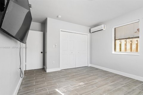 Immobilier commercial à vendre à Hollywood, Floride: 150.59 m2 № 1999037 - photo 20