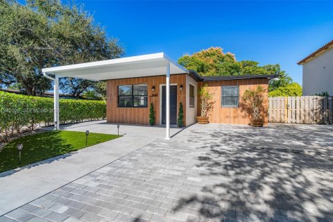 Immobilier commercial à Hollywood, Floride 150.59 m2 № 1999037