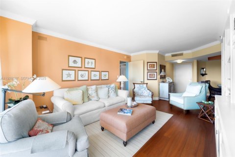 Condominio en venta en Aventura, Florida, 2 dormitorios, 135.64 m2 № 1987727 - foto 3