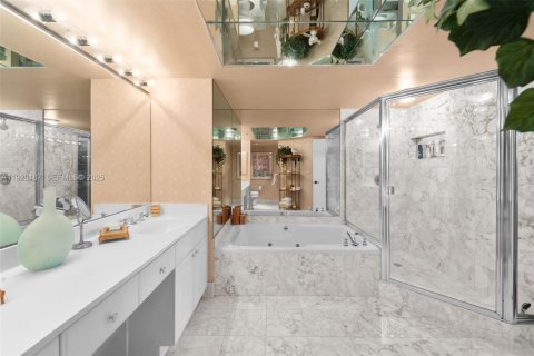 Condominio en venta en Aventura, Florida, 2 dormitorios, 135.64 m2 № 1987727 - foto 11