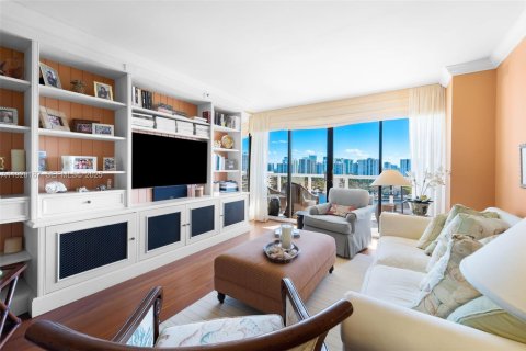 Condominio en venta en Aventura, Florida, 2 dormitorios, 135.64 m2 № 1987727 - foto 2