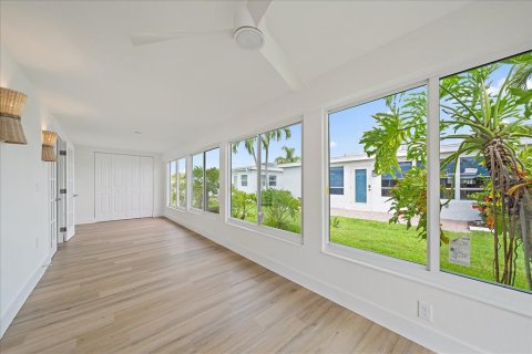 Condo in Longboat Key, Florida, 2 bedrooms № 2208050 - photo 30