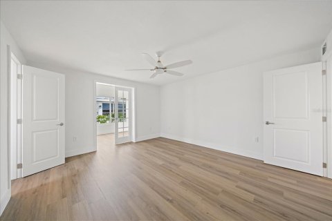 Condo in Longboat Key, Florida, 2 bedrooms № 2208050 - photo 19