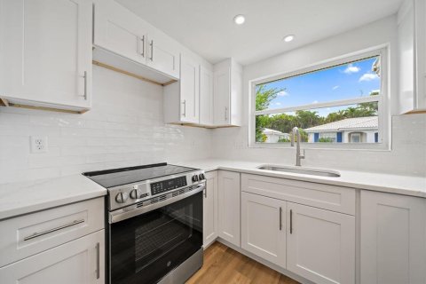 Condo in Longboat Key, Florida, 2 bedrooms № 2208050 - photo 7