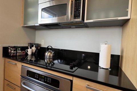 Condominio en venta en Sunny Isles Beach, Florida, 2 dormitorios, 139.07 m2 № 1811513 - foto 15