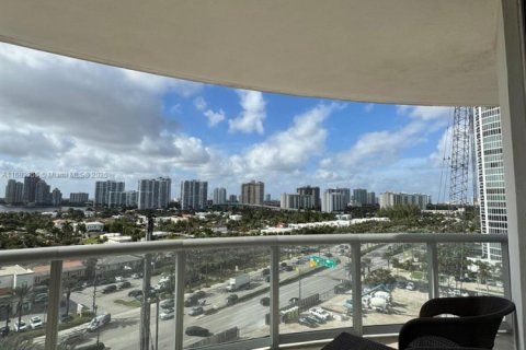 Condominio en venta en Sunny Isles Beach, Florida, 2 dormitorios, 139.07 m2 № 1811513 - foto 8