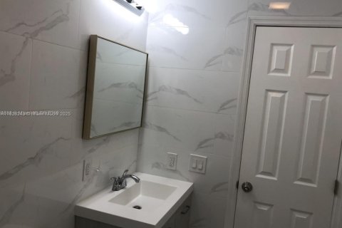 Casa en venta en North Lauderdale, Florida, 2 dormitorios, 92.9 m2 № 1794634 - foto 21