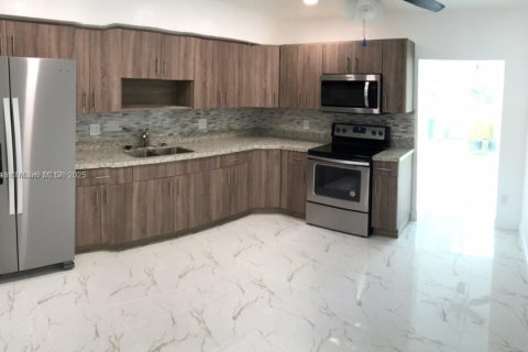 Casa en venta en North Lauderdale, Florida, 2 dormitorios, 92.9 m2 № 1794634 - foto 6