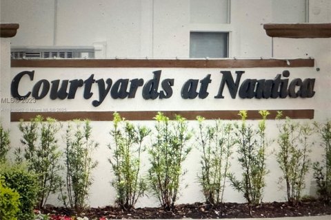 Copropriété à vendre à Miramar, Floride: 3 chambres, 124.49 m2 № 1973316 - photo 1