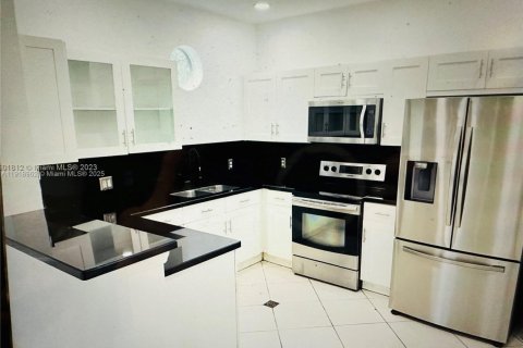 Copropriété à vendre à Miramar, Floride: 3 chambres, 124.49 m2 № 1973316 - photo 3