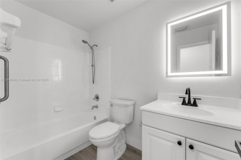 Купить виллу или дом в Майами, Флорида 2 спальни, 112.41м2, № 1949308 - фото 24