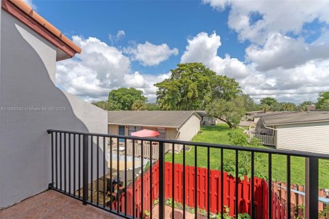 Купить виллу или дом в Майами, Флорида 2 спальни, 112.41м2, № 1949308 - фото 26