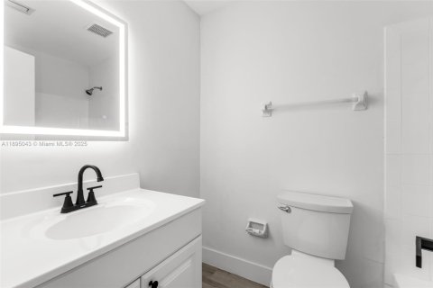 Купить виллу или дом в Майами, Флорида 2 спальни, 112.41м2, № 1949308 - фото 19