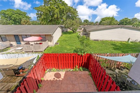 Купить виллу или дом в Майами, Флорида 2 спальни, 112.41м2, № 1949308 - фото 27