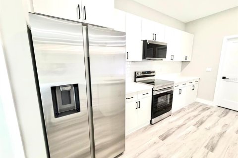 Casa en venta en Citrus Springs, Florida, 4 dormitorios, 160.72 m2 № 2207213 - foto 12