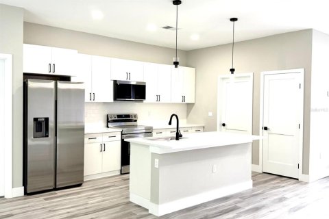 Casa en venta en Citrus Springs, Florida, 4 dormitorios, 160.72 m2 № 2207213 - foto 3