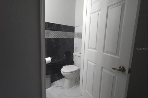 Villa ou maison à vendre à Temple Terrace, Floride: 4 chambres, 196.02 m2 № 1828397 - photo 19