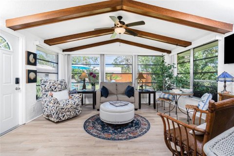 Villa ou maison à louer à Englewood, Floride: 1 chambre, 78.04 m2 № 2166335 - photo 4