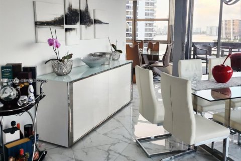 Copropriété à vendre à Aventura, Floride: 3 chambres, 159.23 m2 № 2056897 - photo 5