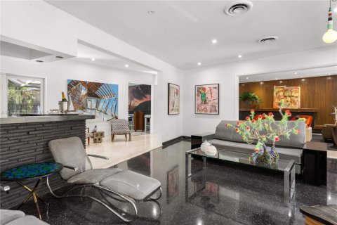 Купить виллу или дом в Майами, Флорида 4 спальни, 317.82м2, № 2033483 - фото 11