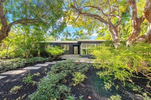 Купить виллу или дом в Майами, Флорида 4 спальни, 317.82м2, № 2033483 - фото 2