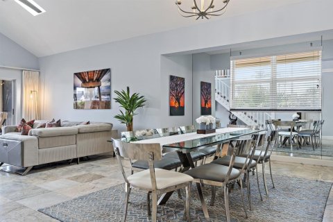 Condo in Jupiter, Florida, 4 bedrooms № 2081674 - photo 16