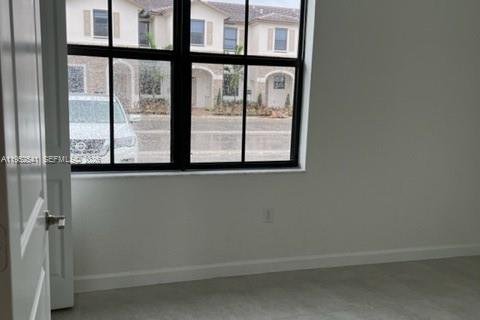 Купить виллу или дом в Майами, Флорида 3 спальни, 128.21м2, № 2006716 - фото 4