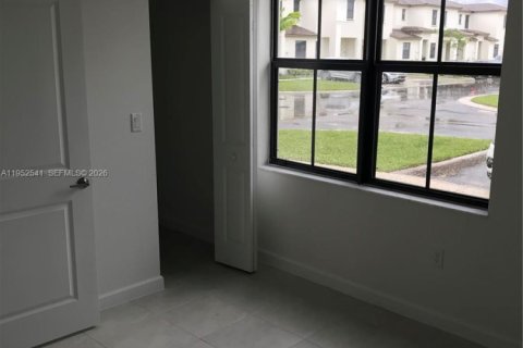 Купить виллу или дом в Майами, Флорида 3 спальни, 128.21м2, № 2006716 - фото 3