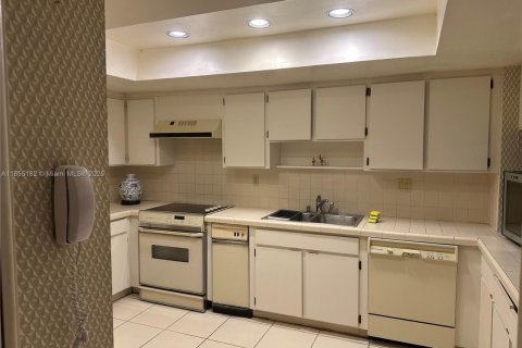 Condominio en venta en South Miami, Florida, 3 dormitorios, 204.38 m2 № 1891962 - foto 12