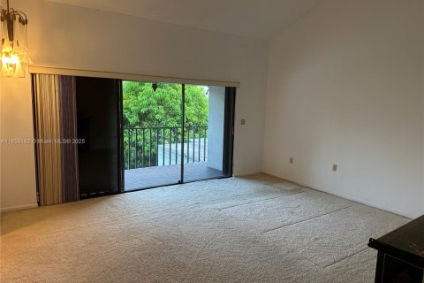 Condominio en venta en South Miami, Florida, 3 dormitorios, 204.38 m2 № 1891962 - foto 24