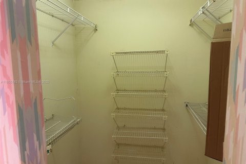 Condominio en venta en South Miami, Florida, 3 dormitorios, 204.38 m2 № 1891962 - foto 28