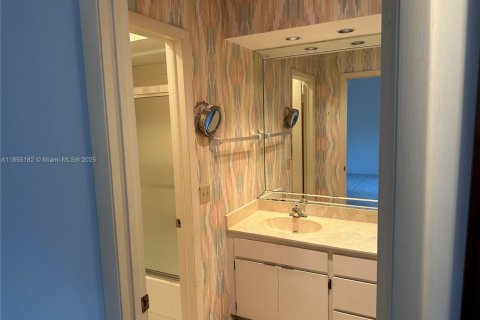 Condominio en venta en South Miami, Florida, 3 dormitorios, 204.38 m2 № 1891962 - foto 27