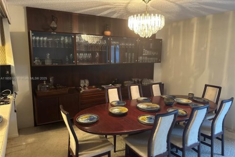 Condominio en venta en South Miami, Florida, 3 dormitorios, 204.38 m2 № 1891962 - foto 14