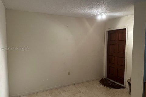Condominio en venta en South Miami, Florida, 3 dormitorios, 204.38 m2 № 1891962 - foto 6