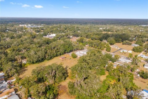Propiedad comercial en venta en Thonotosassa, Florida, 906.54 m2 № 2149207 - foto 8