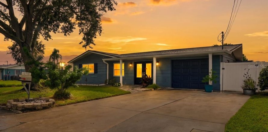 Villa ou maison à Hudson, Floride 2 chambres, 124.86 m2 № 2400094