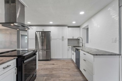 Villa ou maison à vendre à Hudson, Floride: 2 chambres, 124.86 m2 № 2400094 - photo 13