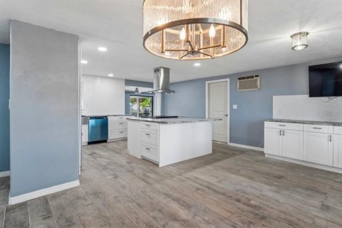 Villa ou maison à vendre à Hudson, Floride: 2 chambres, 124.86 m2 № 2400094 - photo 6