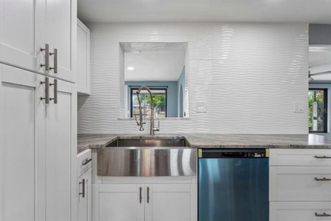 Villa ou maison à vendre à Hudson, Floride: 2 chambres, 124.86 m2 № 2400094 - photo 10