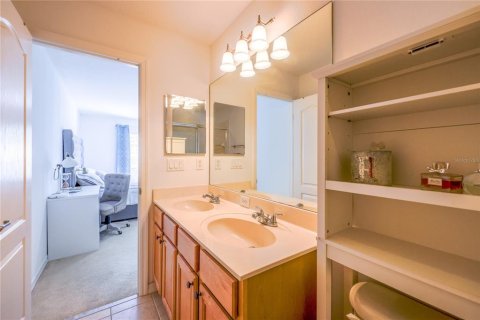 Townhouse in Winter Garden, Florida 3 bedrooms, 145.3 sq.m. № 1793803 - photo 25