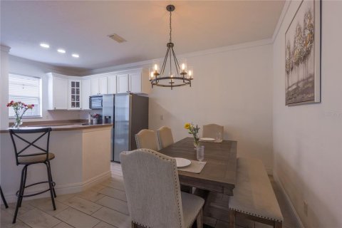 Townhouse in Winter Garden, Florida 3 bedrooms, 145.3 sq.m. № 1793803 - photo 9