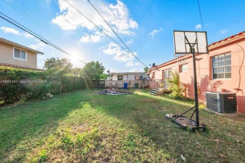 Купить виллу или дом в Майами, Флорида 3 спальни, 111.11м2, № 2026563 - фото 4